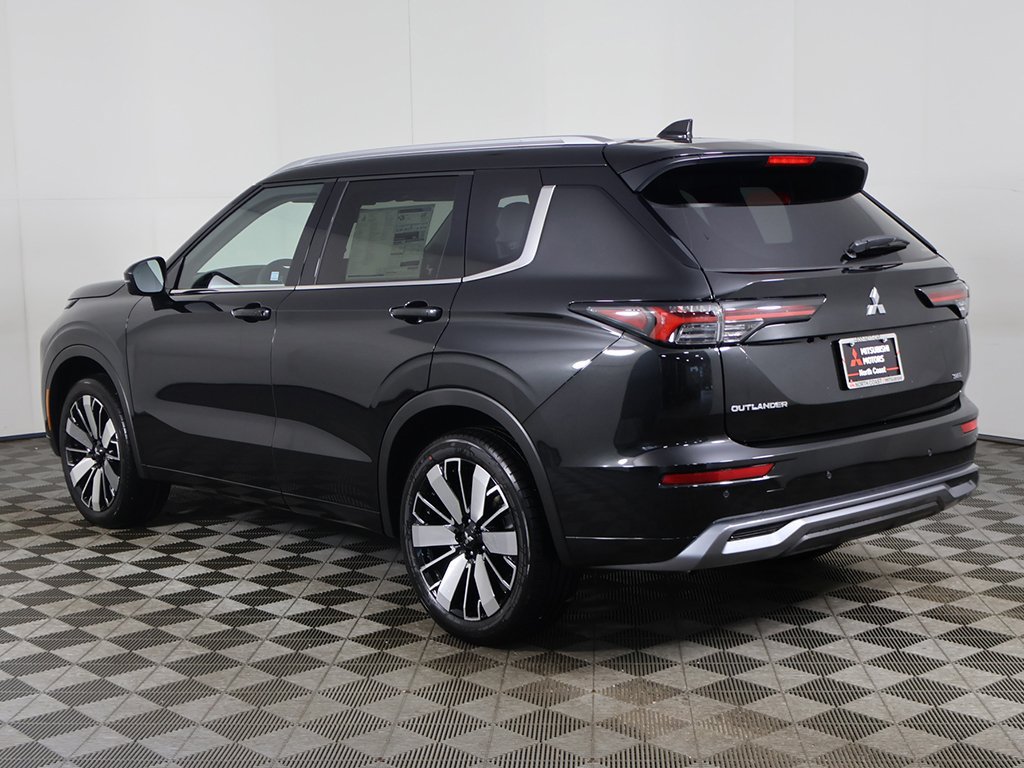 Used 2025 Mitsubishi Outlander SEL AWD/4WD image 12
