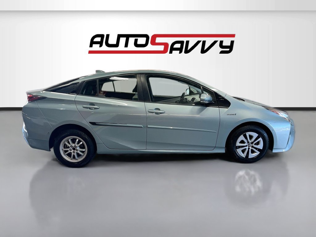 Used 2017 Toyota Prius Four FWD image 8