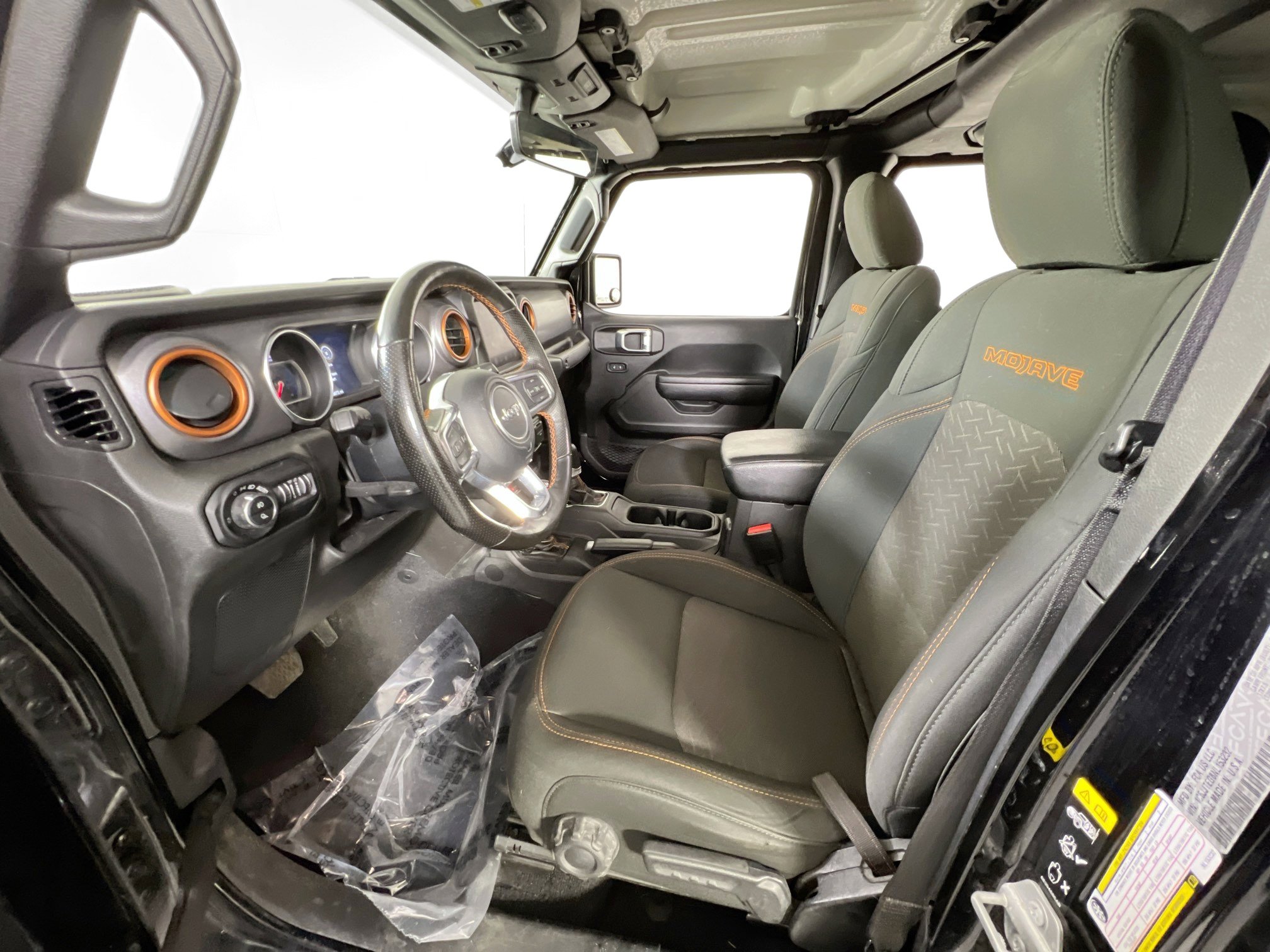 Used 2022 Jeep Gladiator Mojave w/ Cold Weather Group image 21