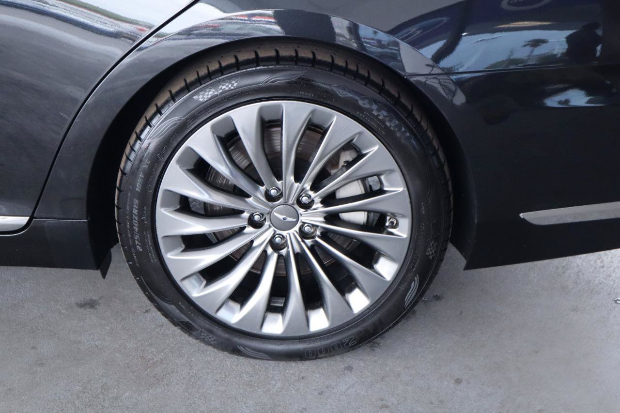 Used 2018 Genesis G90 3.3T Premium RWD image 11