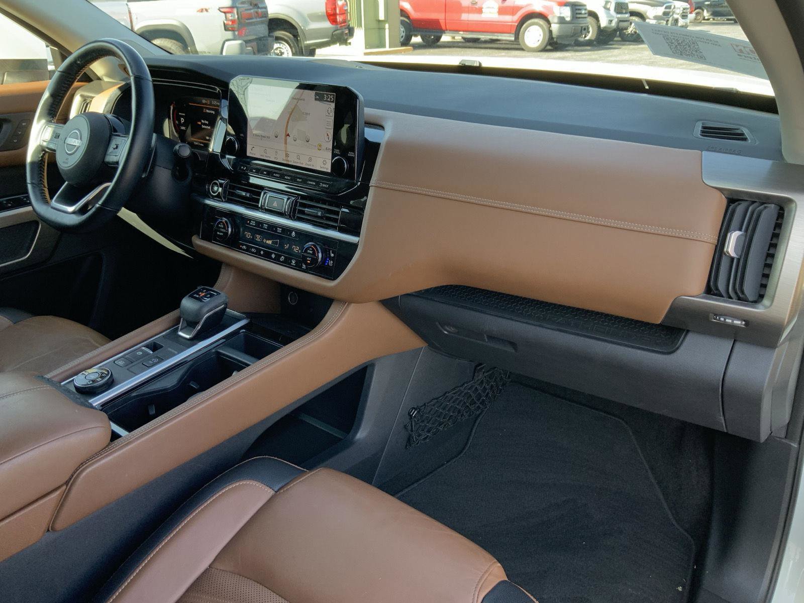 Used 2023 Nissan Pathfinder Platinum image 66