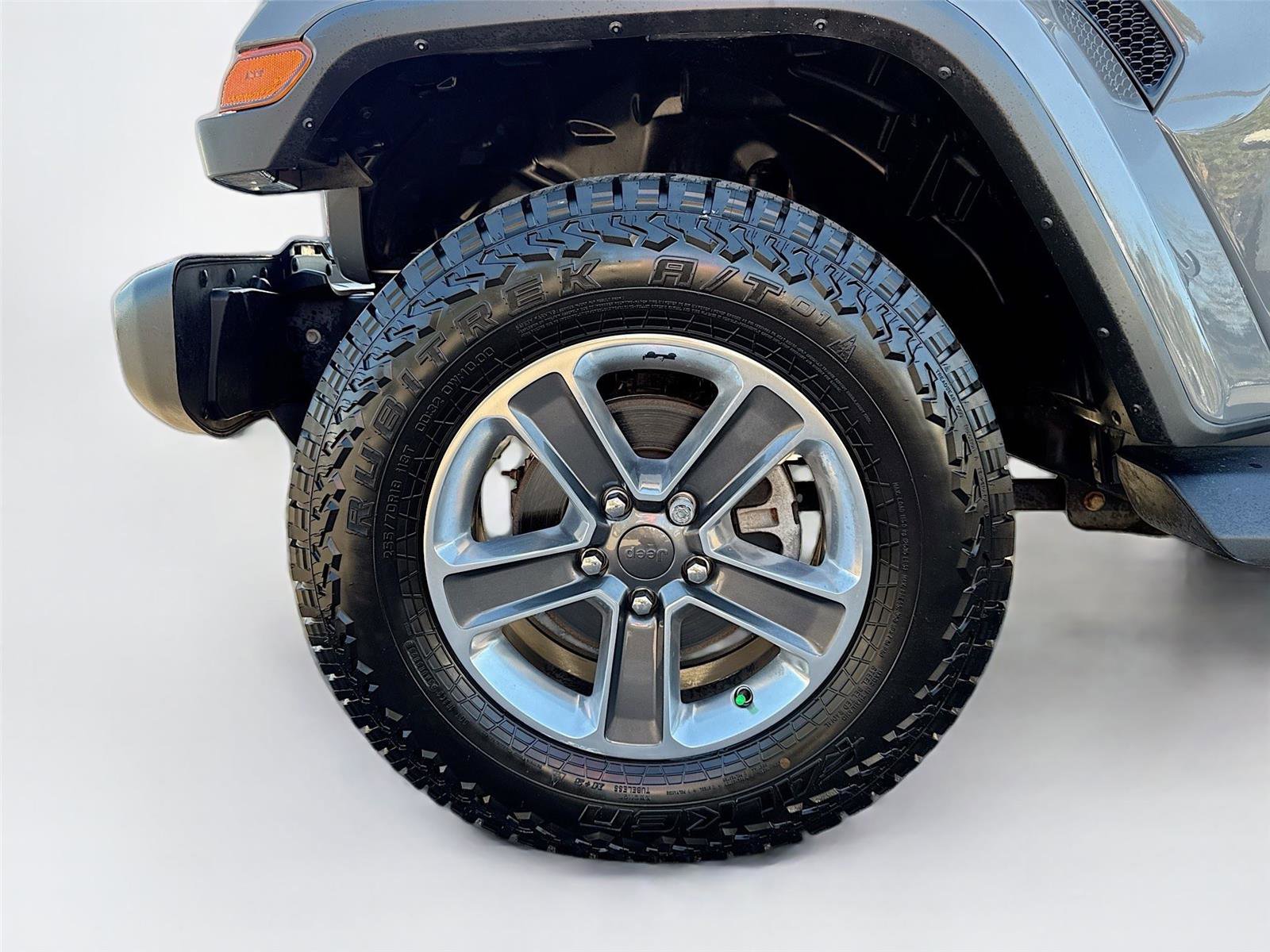 Used 2021 Jeep Wrangler Unlimited Sahara image 31