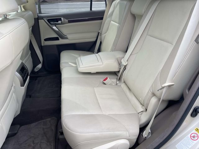 Used 2016 Lexus GX 460 w/ Premium Package AWD/4WD image 17
