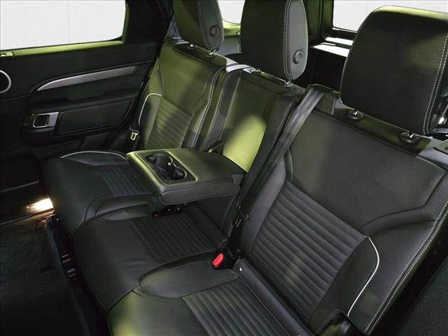 Certified 2024 Land Rover Discovery Dynamic SE image 11