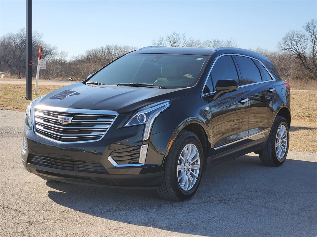 Used 2019 Cadillac XT5 FWD image 3