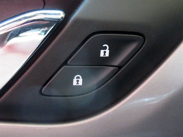 Used 2022 Chevrolet Traverse LT image 30