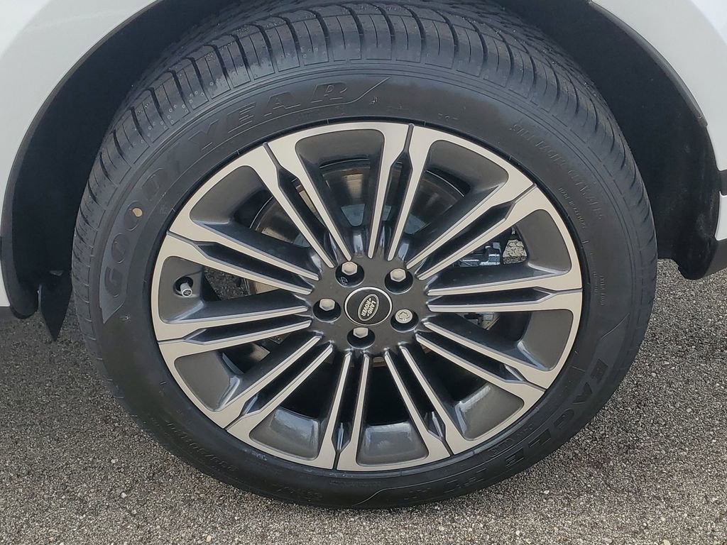 New 2026 Land Rover Range Rover Evoque S image 5