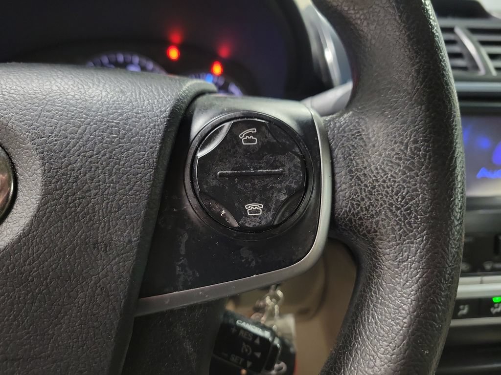 Used 2014 Toyota Camry LE FWD image 23