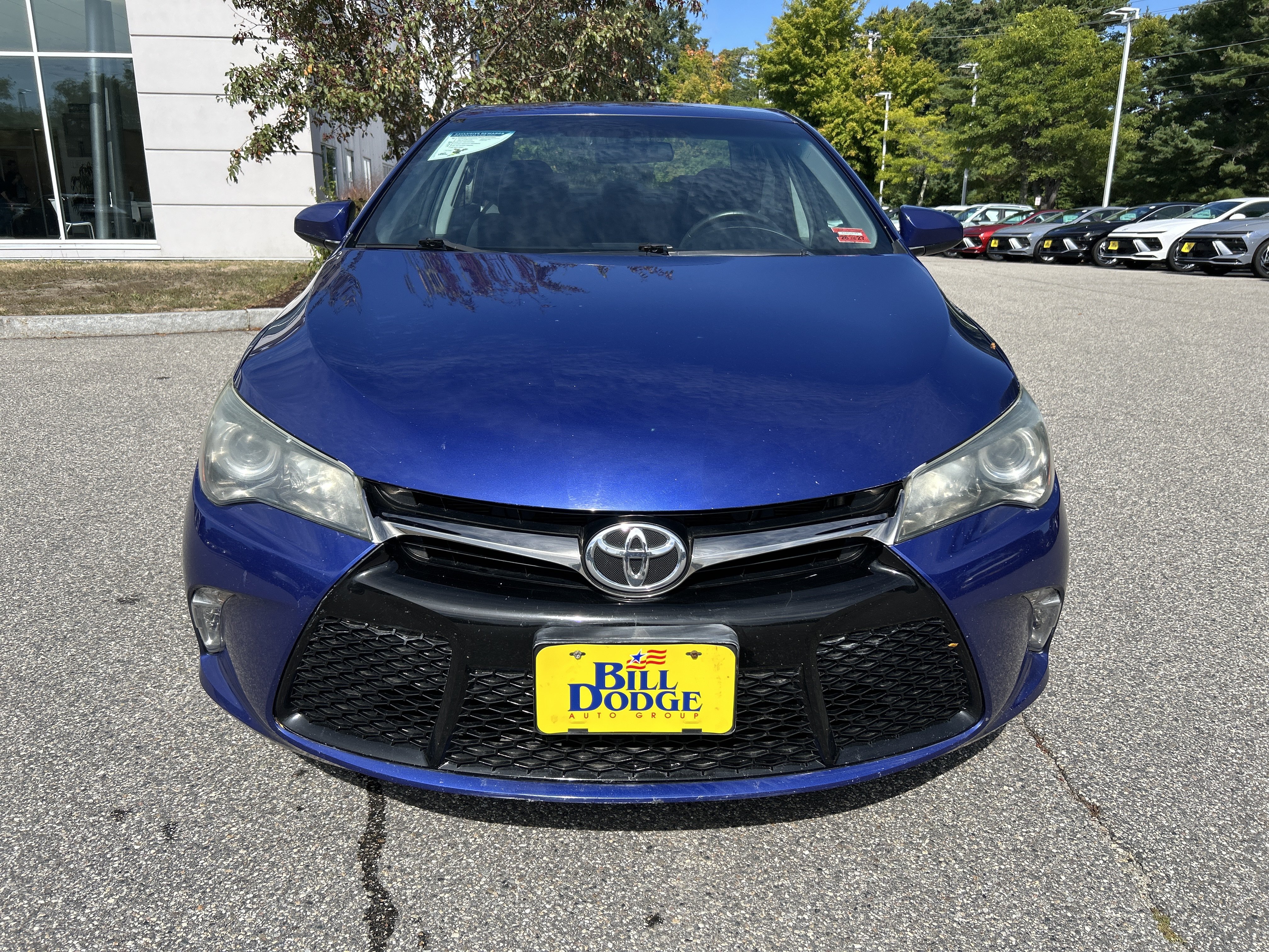 Used 2016 Toyota Camry XSE w/ Moonroof Package FWD image 2