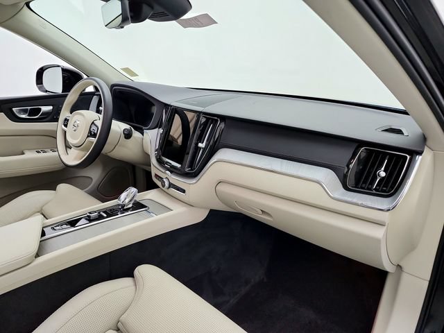 Used 2024 Volvo XC60 T8 Ultimate AWD/4WD image 17