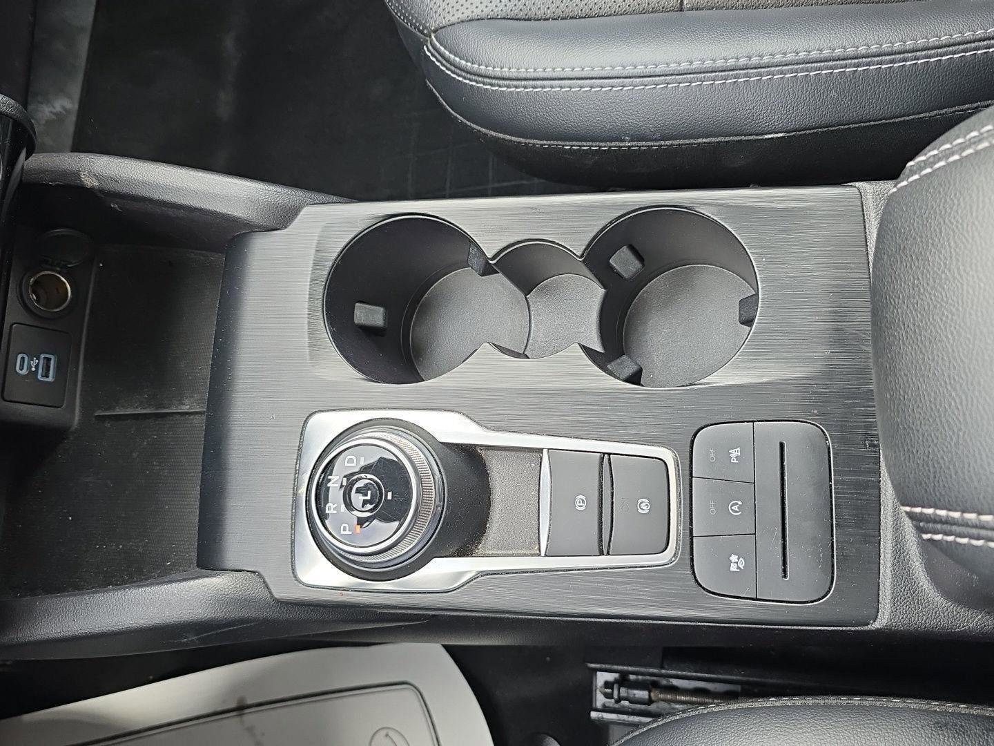 Used 2022 Ford Escape Titanium w/ Class II Trailer Tow Package image 28