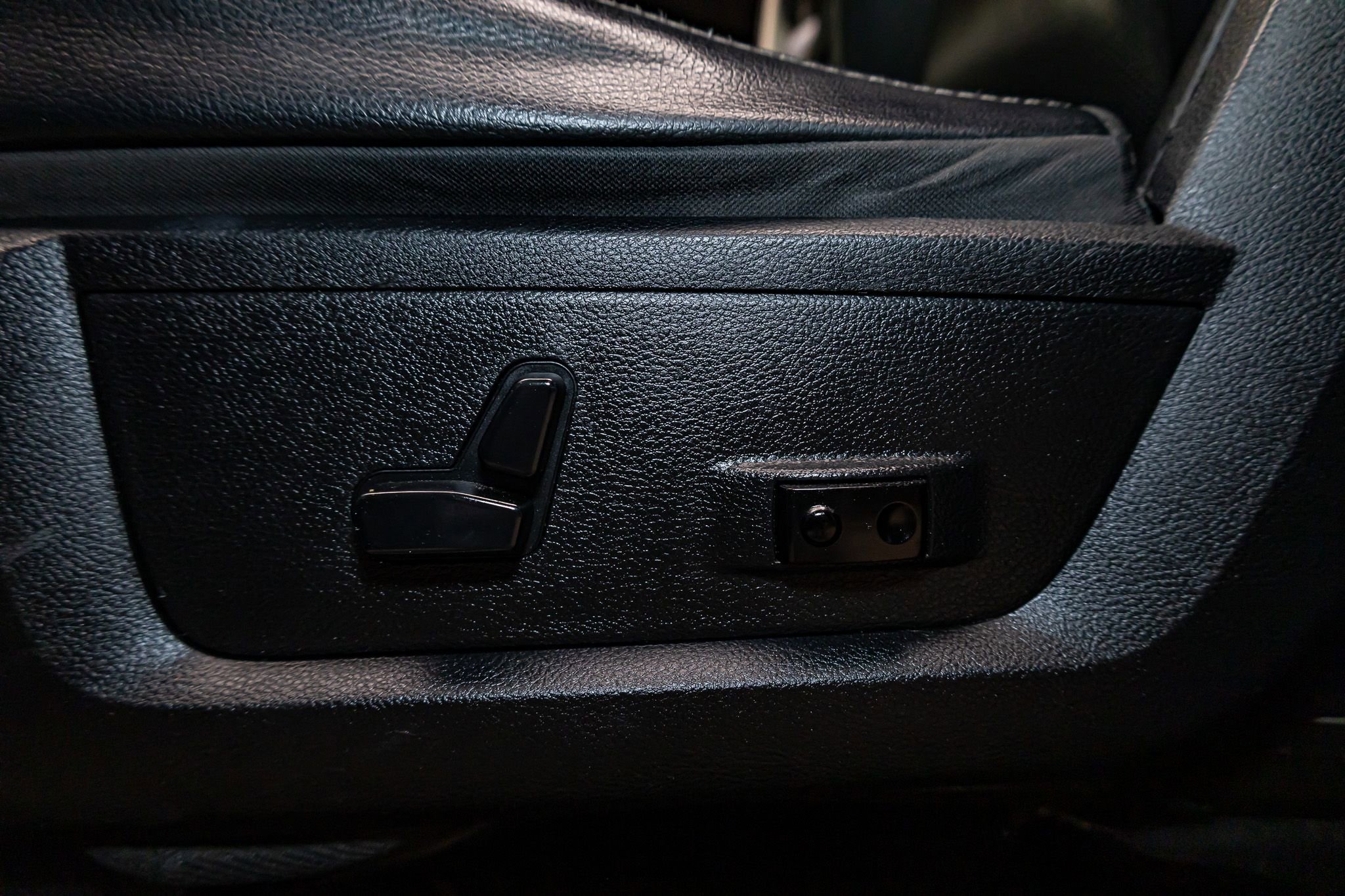 Used 2014 RAM 1500 Sport w/ Sport Premium Group image 20