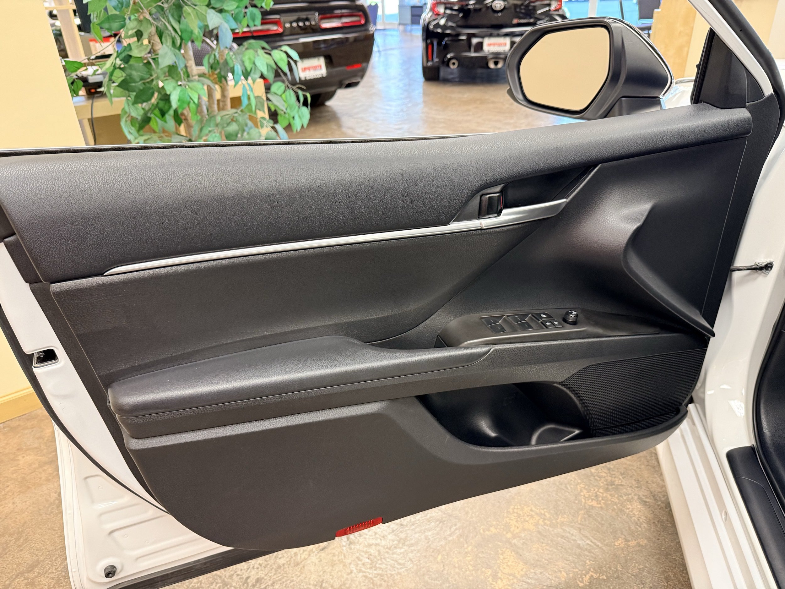 Used 2023 Toyota Camry LE FWD image 8