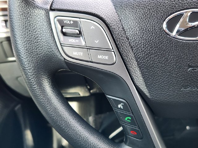 Used 2017 Hyundai Santa Fe SE AWD/4WD image 30