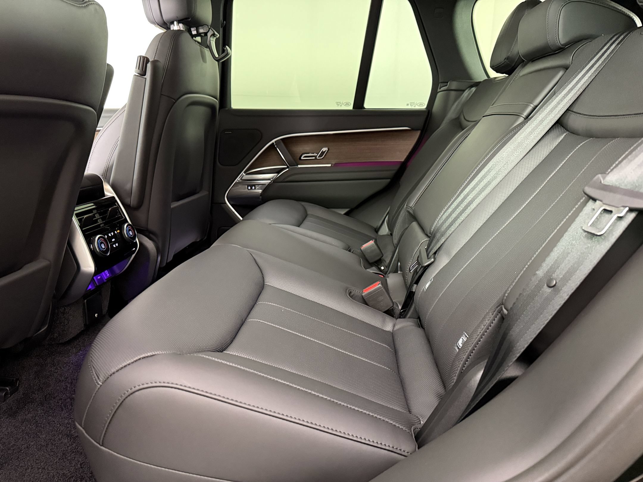 New 2027 Land Rover Range Rover SE AWD/4WD image 21