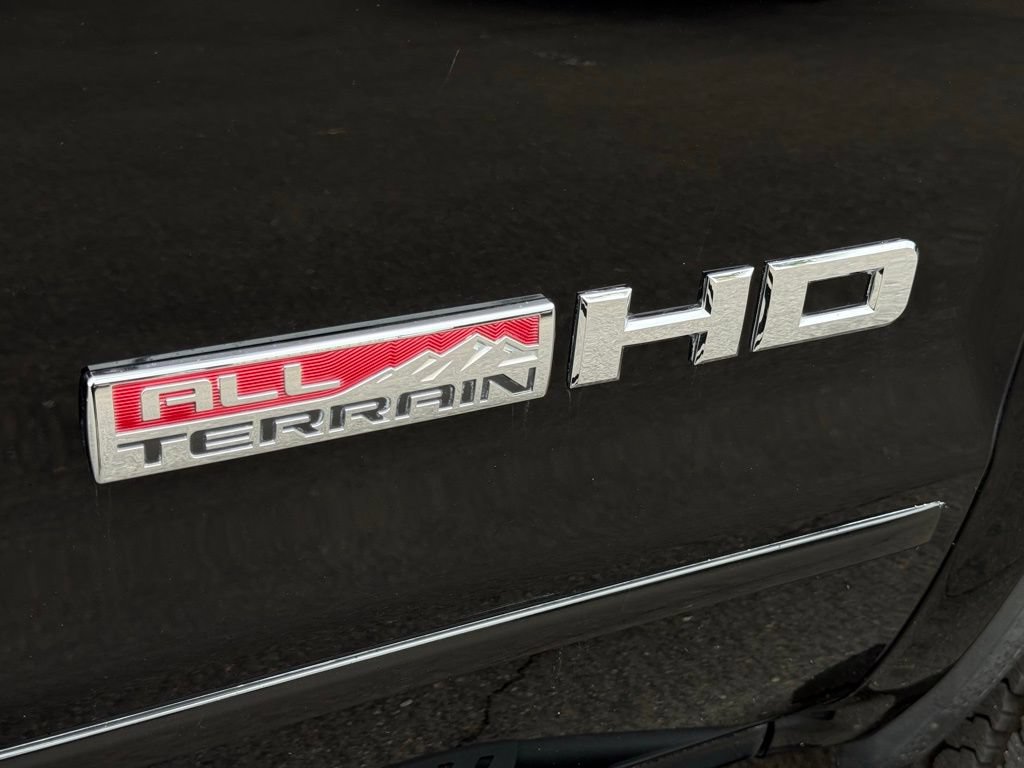 Used 2017 GMC Sierra 2500 SLT w/ All Terrain HD Package AWD/4WD image 8