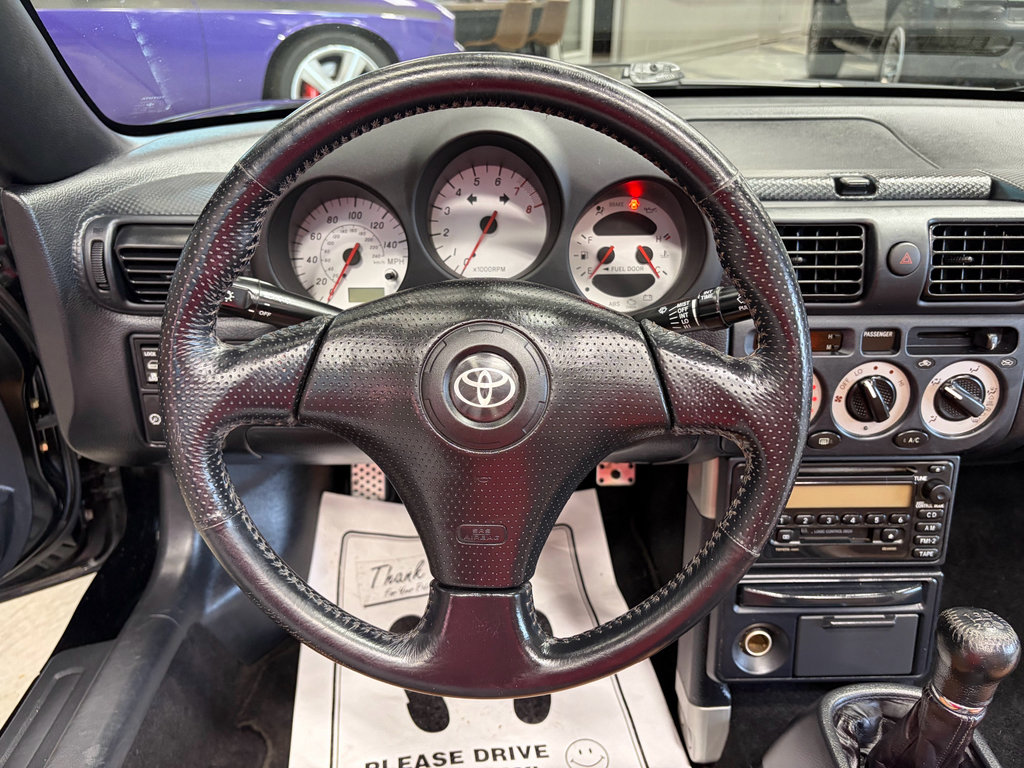 Used 2001 Toyota MR2 RWD image 9