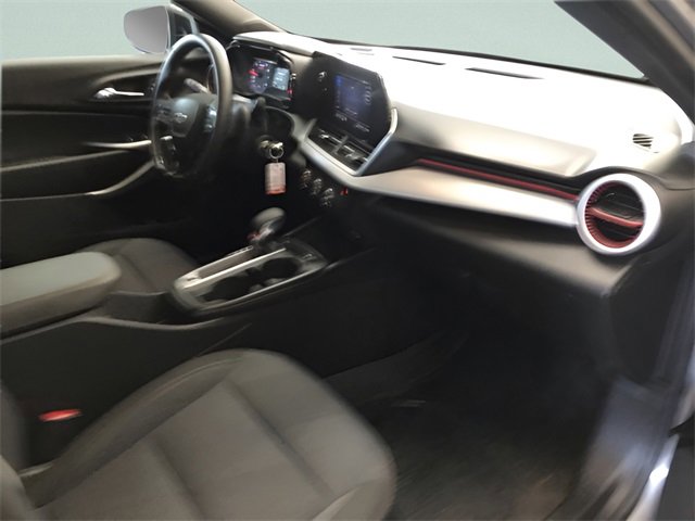 Used 2024 Chevrolet Trax RS w/ Driver Confidence Package image 15