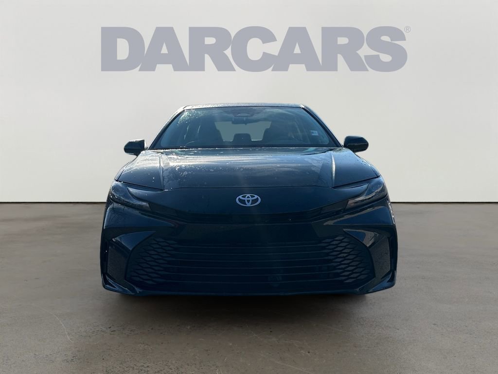 Used 2025 Toyota Camry LE image 2