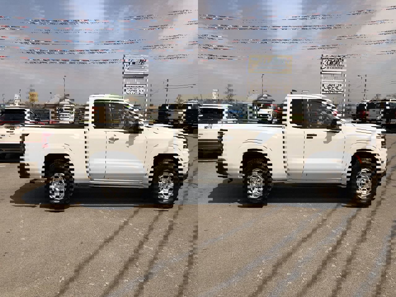 Used 2022 Nissan Frontier S image 14