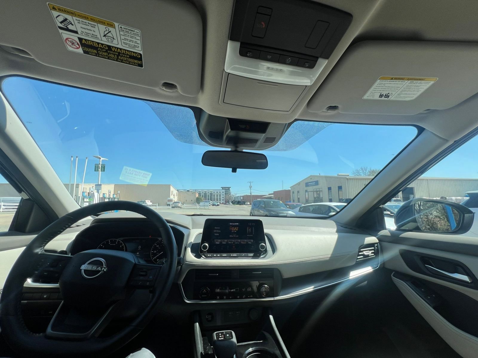 Used 2025 Nissan Rogue SV image 34