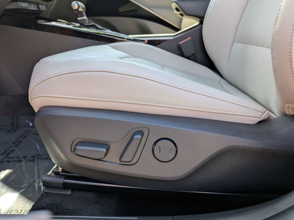 Used 2023 Kia Niro EX Touring image 17