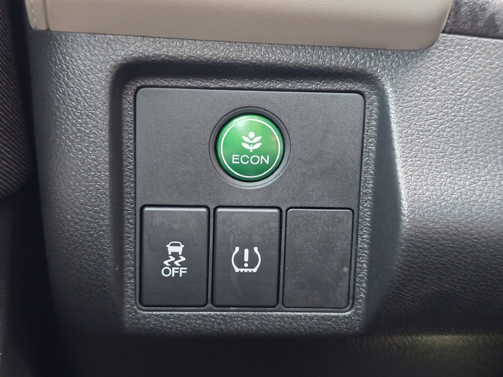 Used 2022 Honda HR-V LX image 6