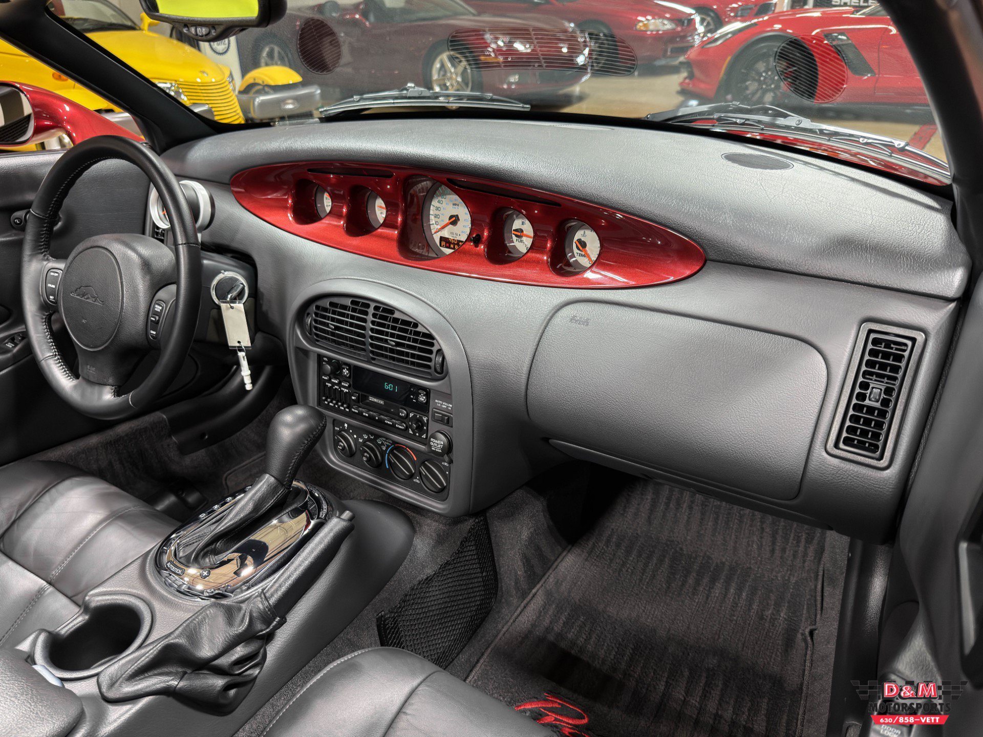 Used 2002 Chrysler Prowler RWD image 15