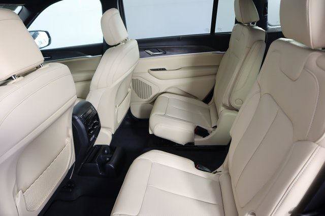 New 2025 Jeep Grand Cherokee L Limited w/ Luxury Tech Group II image 9