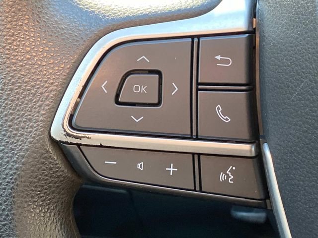 Used 2022 Toyota Highlander L image 18