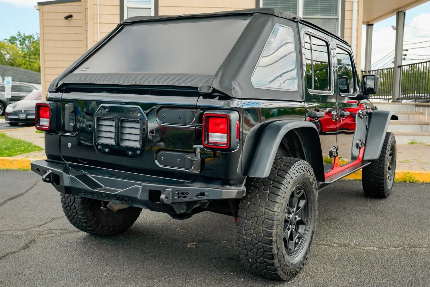Used 2018 Jeep Wrangler Unlimited Rubicon AWD/4WD image 5