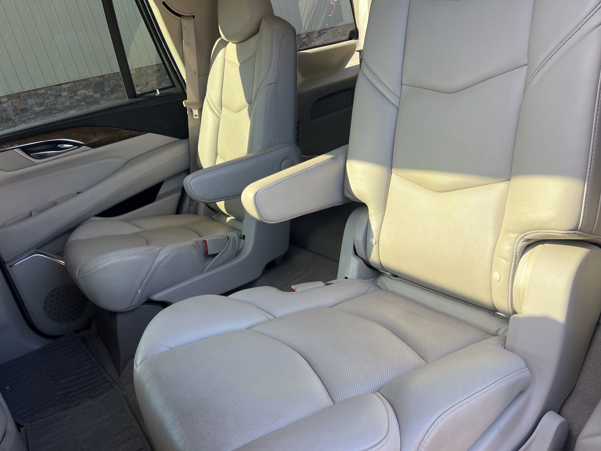 Used 2019 Cadillac Escalade Luxury image 15