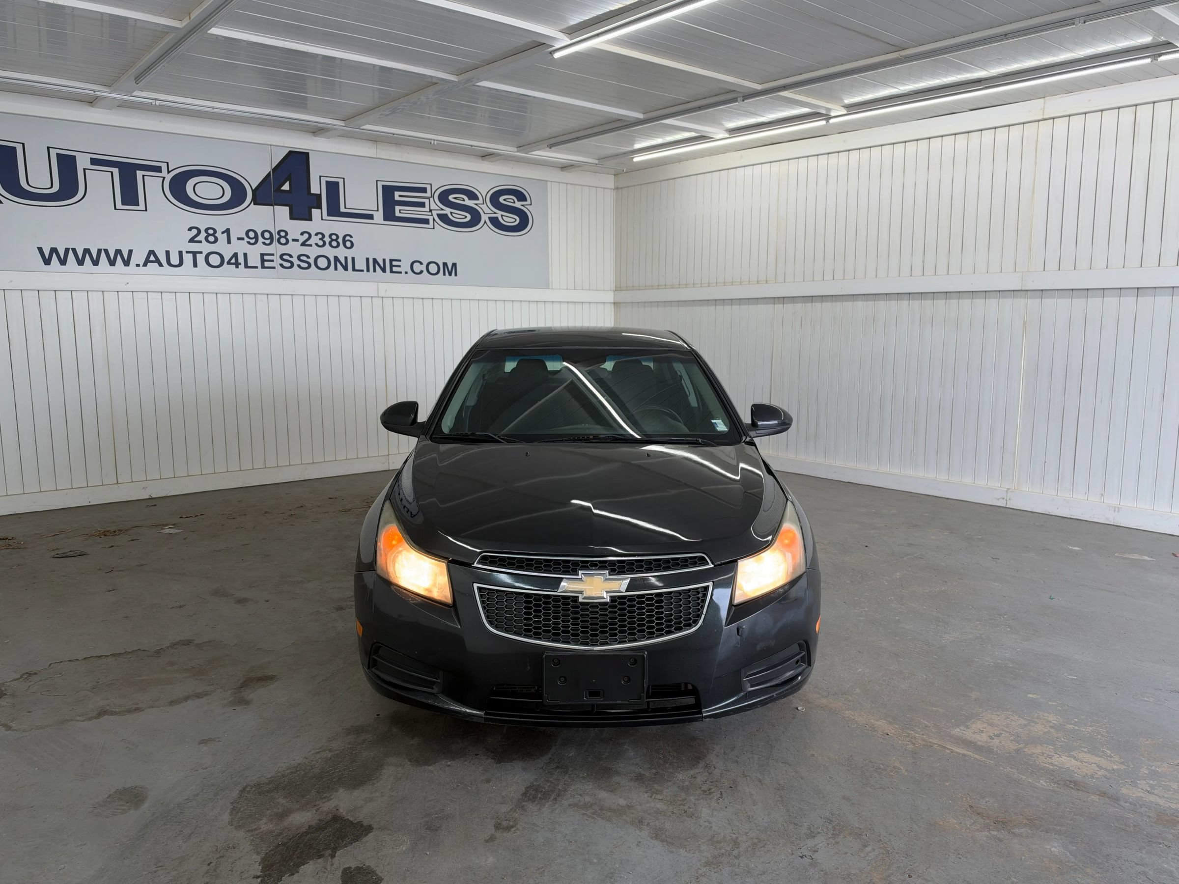 Used 2011 Chevrolet Cruze LT FWD image 2