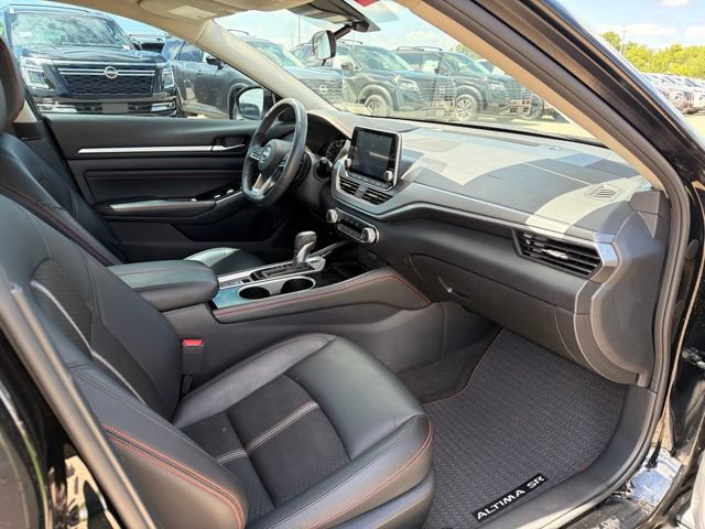 Used 2023 Nissan Altima 2.5 SR AWD/4WD image 19