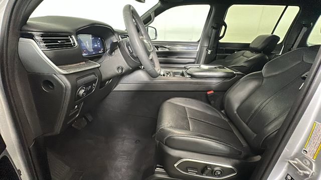 Used 2022 Jeep Wagoneer Series II w/ Rear Seat Video Group 1 RWD image 11