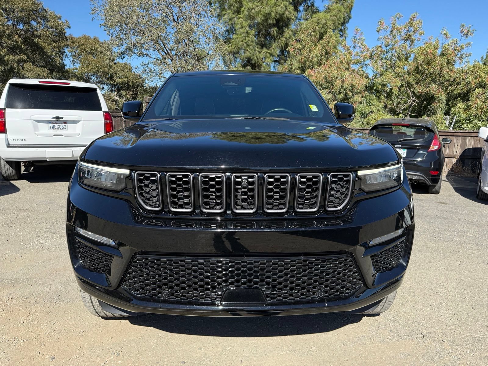 Used 2023 Jeep Grand Cherokee Summit AWD/4WD image 9