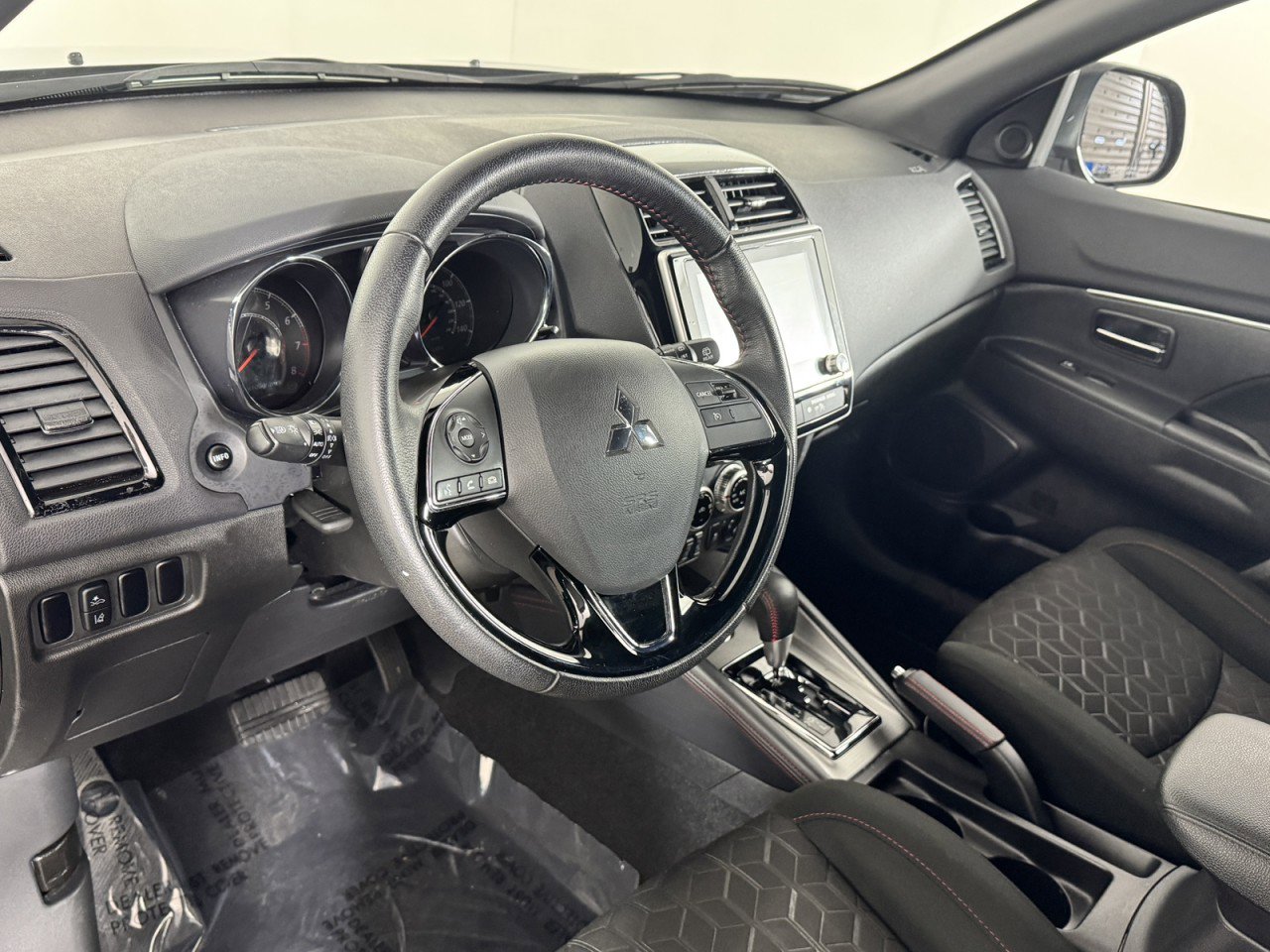 Used 2024 Mitsubishi Outlander Sport Trail Edition 2.0 AWC image 11