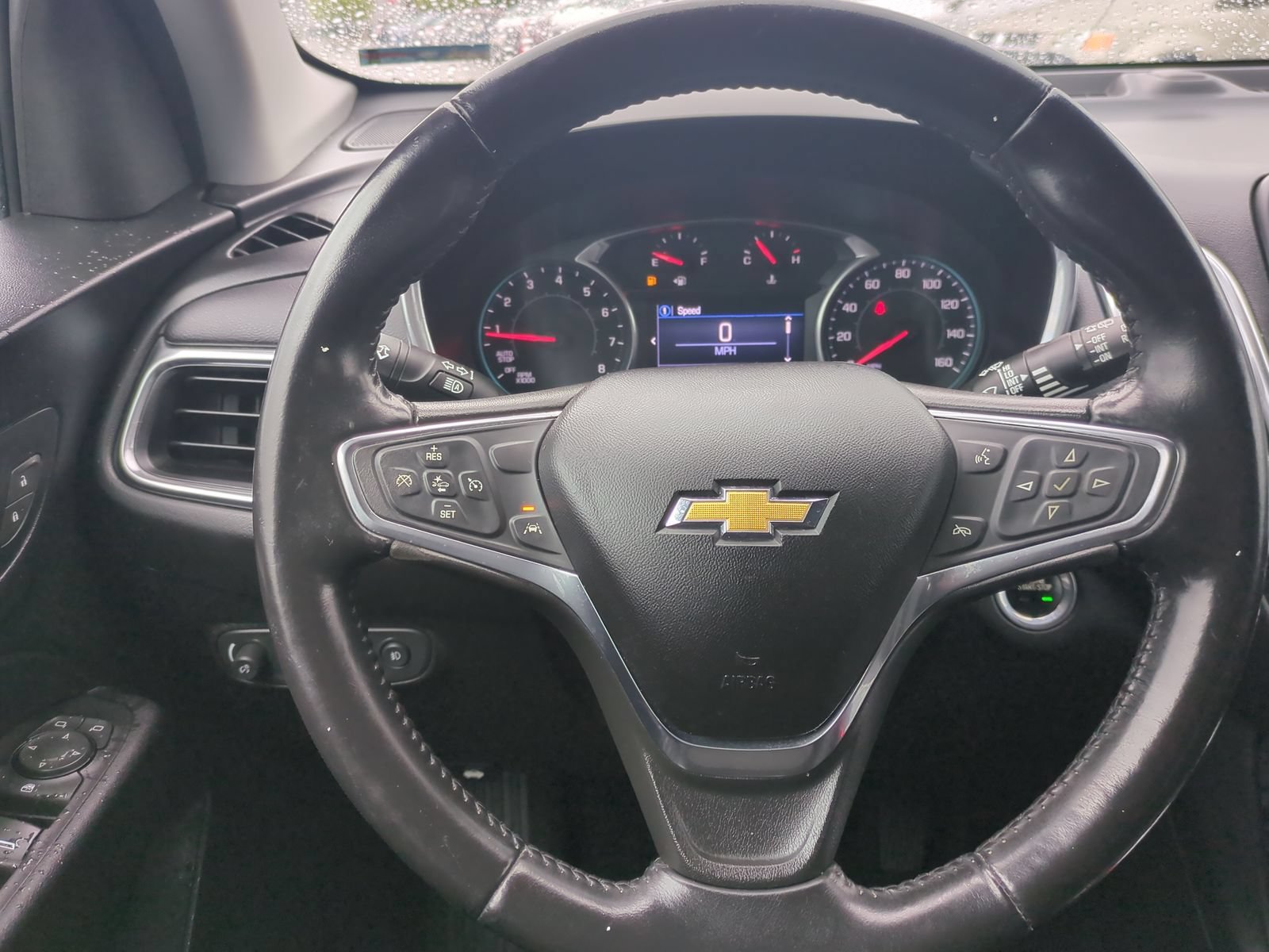 Used 2020 Chevrolet Equinox LT FWD image 23