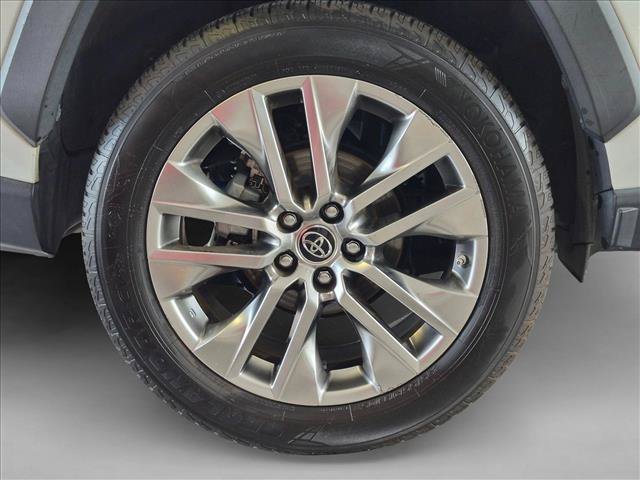 Used 2019 Toyota RAV4 XLE Premium w/ Cold Weather Package FWD image 22