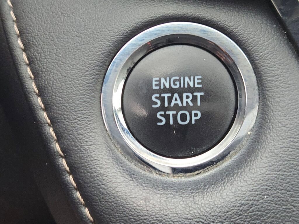 Used 2015 Toyota RAV4 Limited image 31