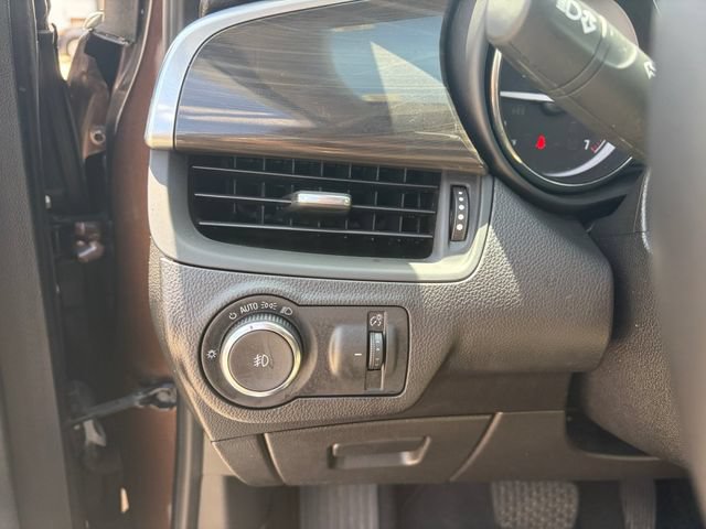 Used 2020 Buick Envision Essence FWD image 5