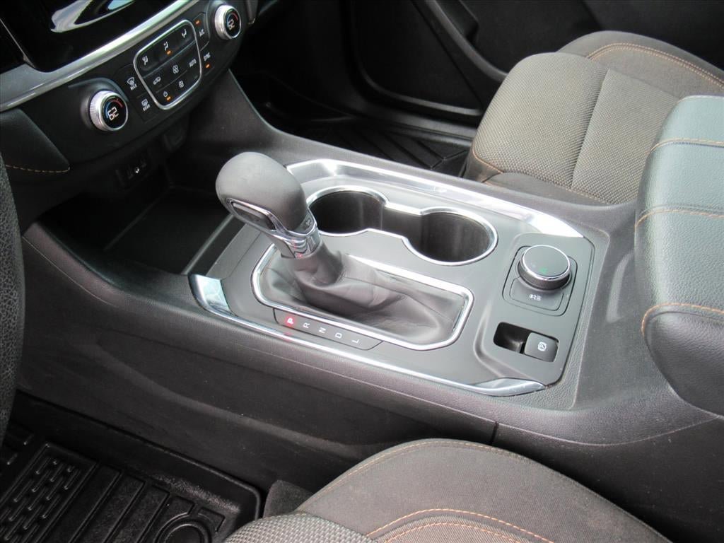 Used 2021 Chevrolet Traverse LS FWD image 18