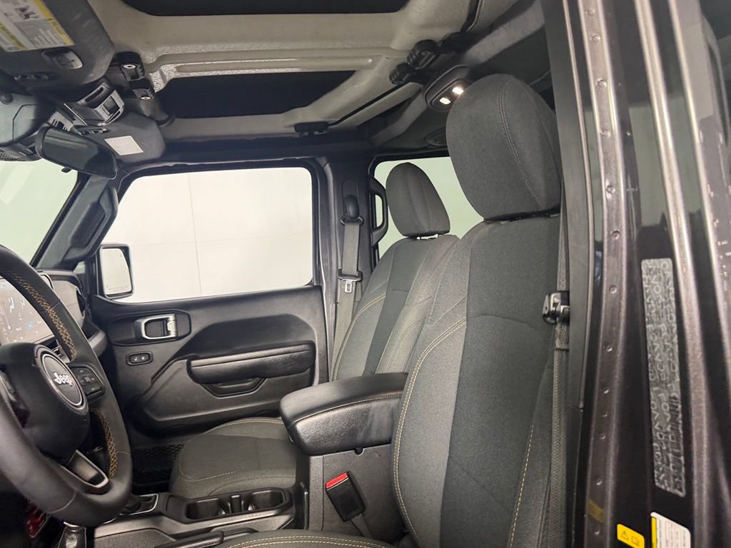 Used 2024 Jeep Wrangler Unlimited AWD/4WD image 20