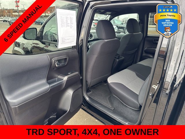 Used 2020 Toyota Tacoma TRD Sport AWD/4WD image 16