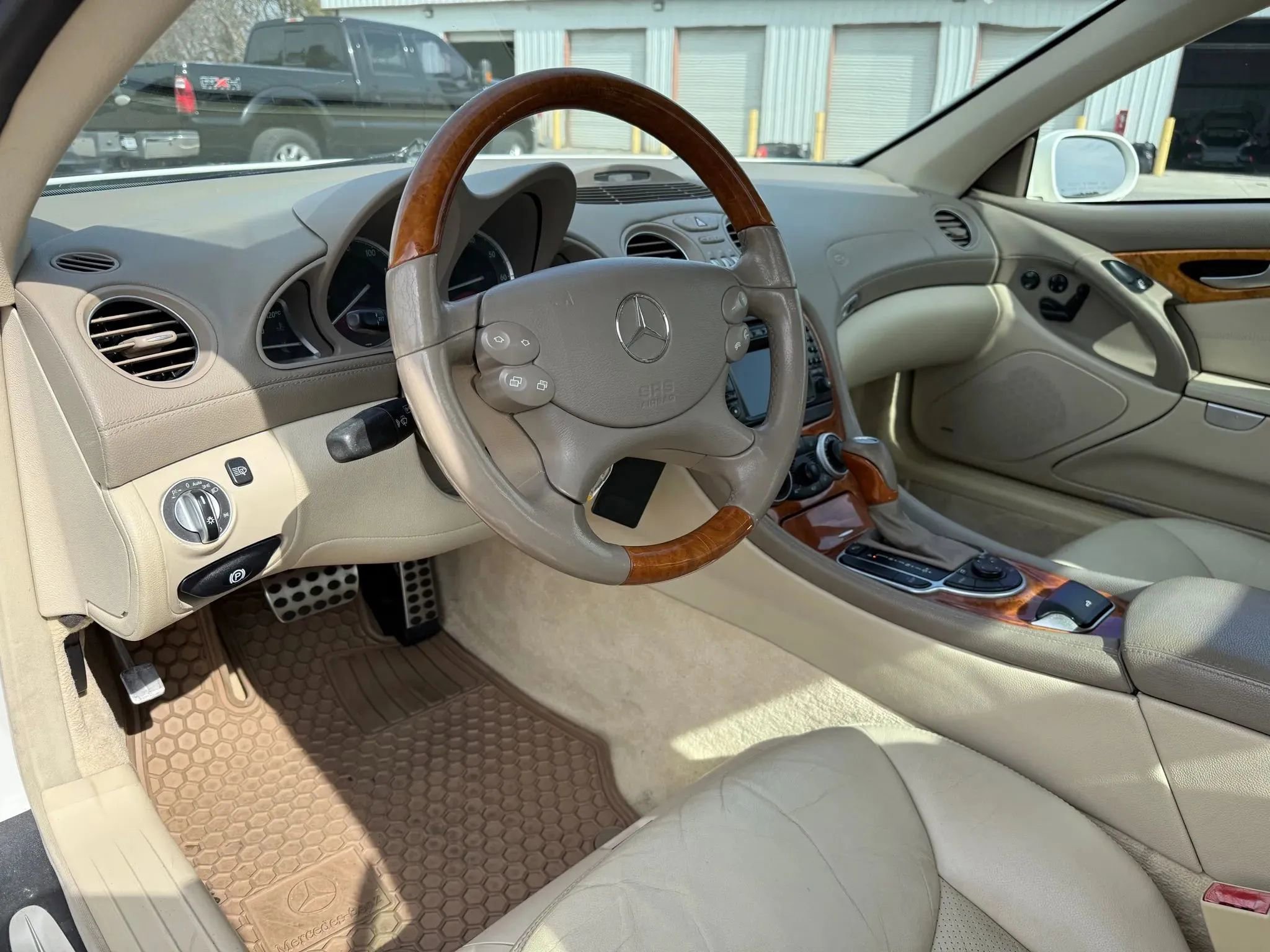 Used 2003 Mercedes-Benz SL 500 image 16
