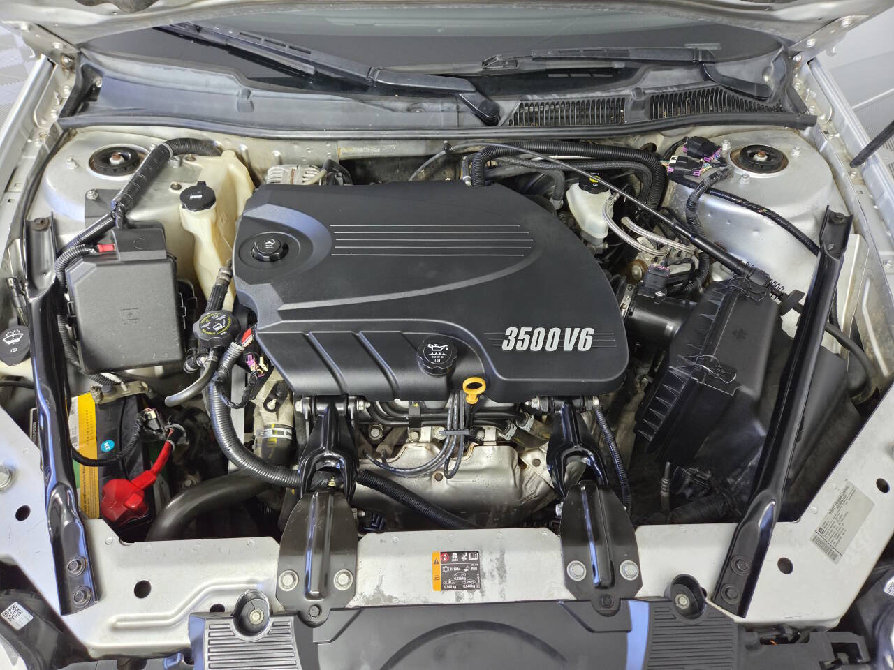 Used 2011 Chevrolet Impala LT FWD image 31