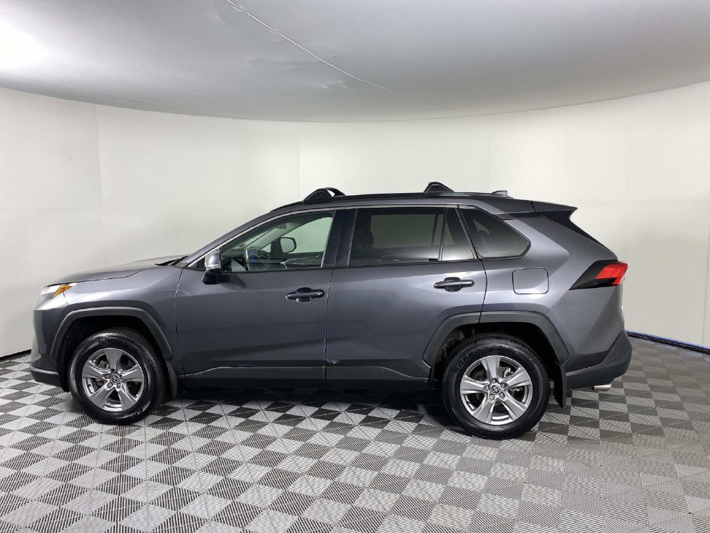 Used 2025 Toyota RAV4 XLE w/ Convenience Package AWD/4WD image 5