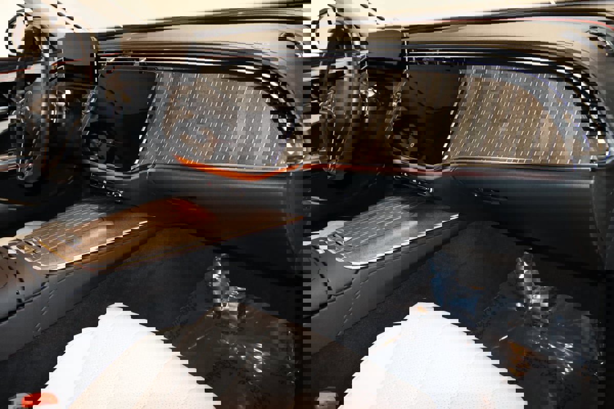 Used 2025 Mercedes-Benz E 350 4MATIC Sedan image 64