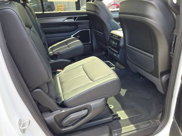 New 2026 Jeep Grand Wagoneer Limited AWD/4WD image 13