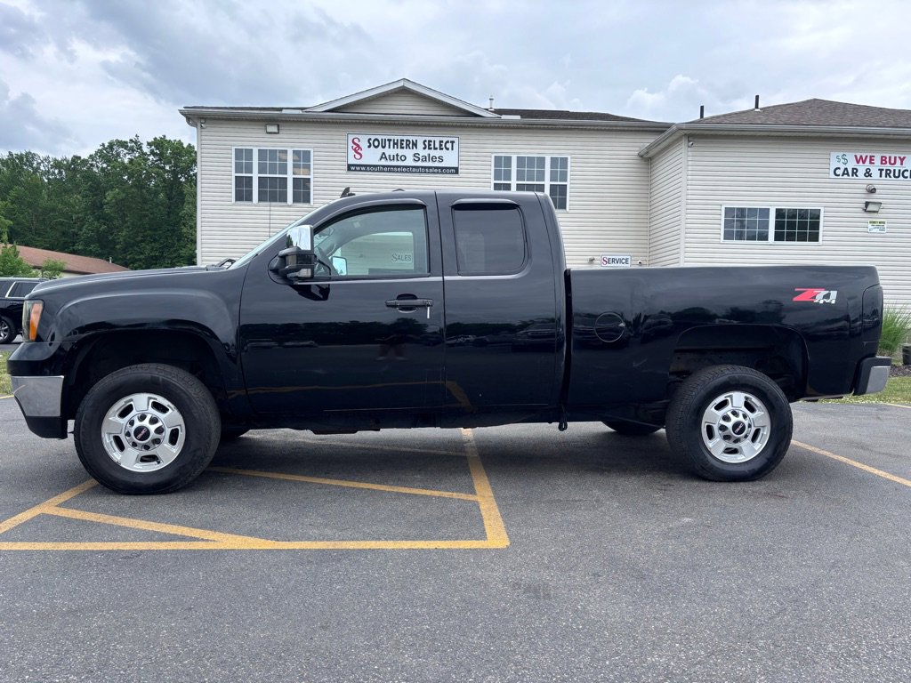 Used 2011 GMC Sierra 2500 SLE w/ Snow Plow Prep Package